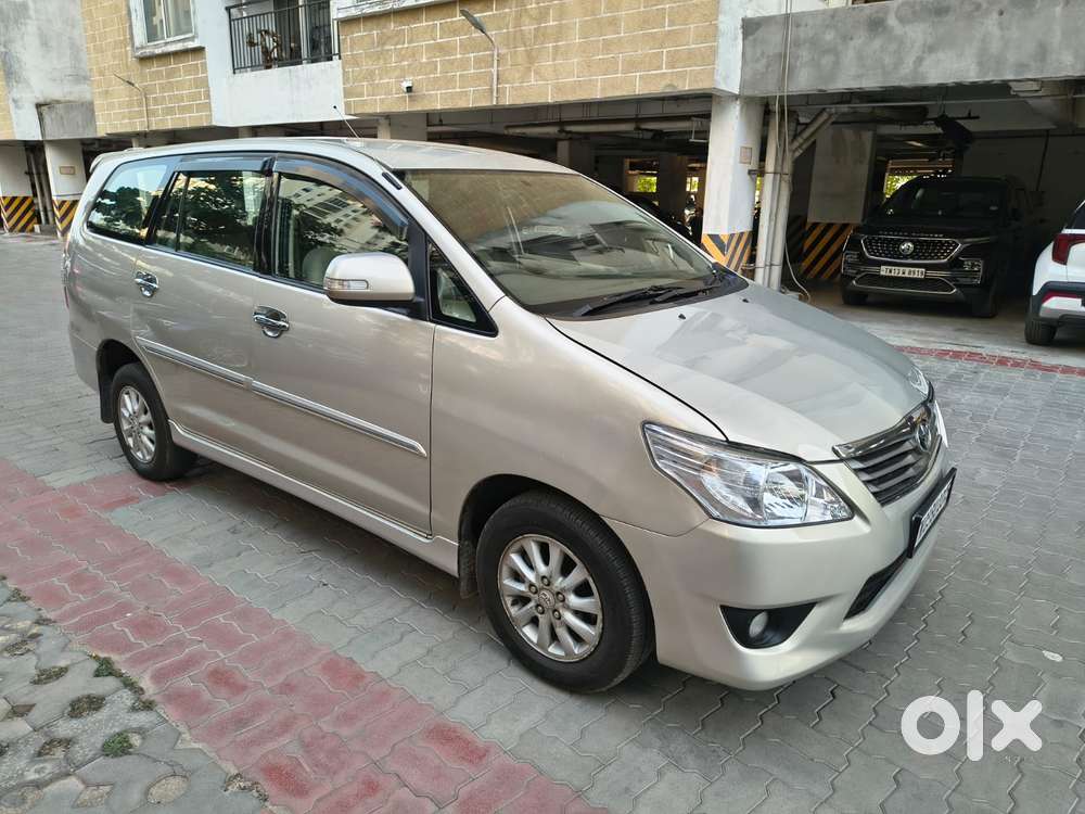 Toyota Innova 2.0 V, 2013, Diesel