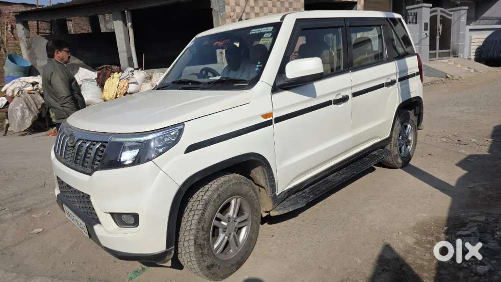 Mahindr Bolero Neo N10