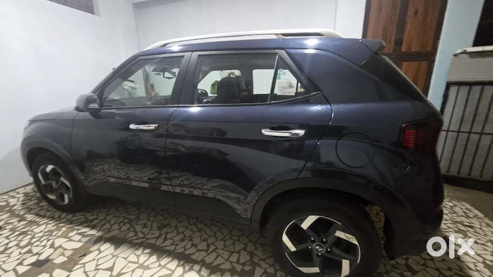 Hyundai Venue 2019 Petrol 17200 Km Driven