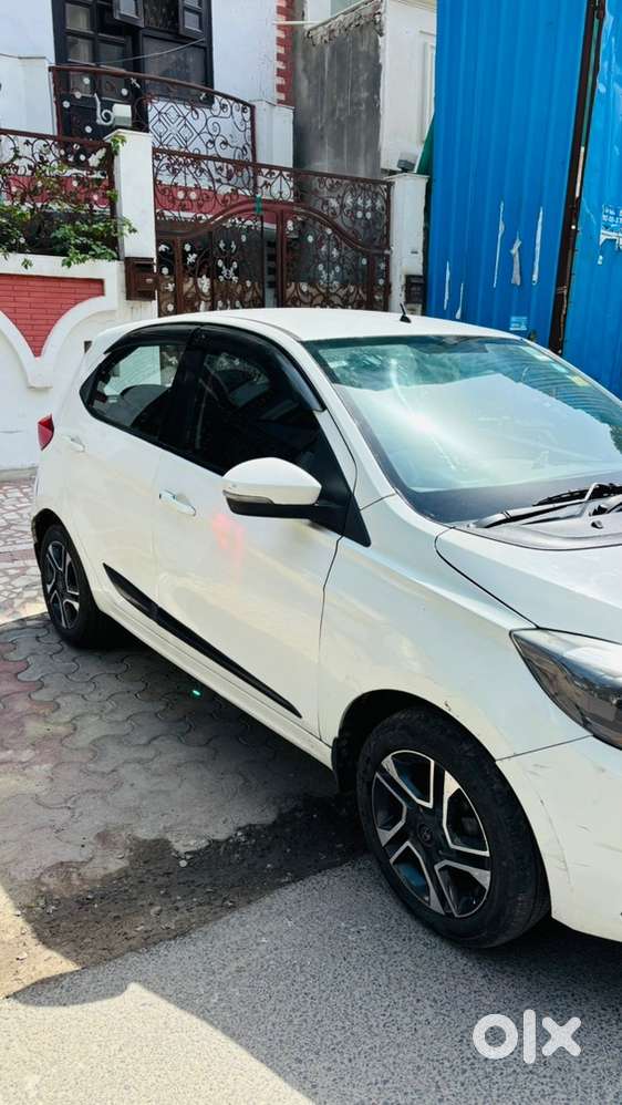 Tiago Petrol Automatic Xza+