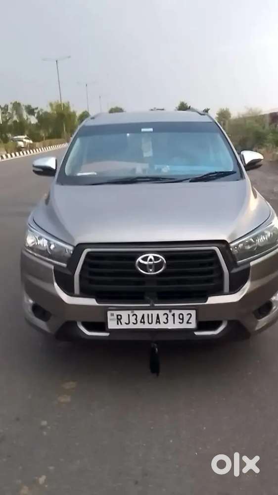 Toyota Innova Crysta 2017 मॉडल