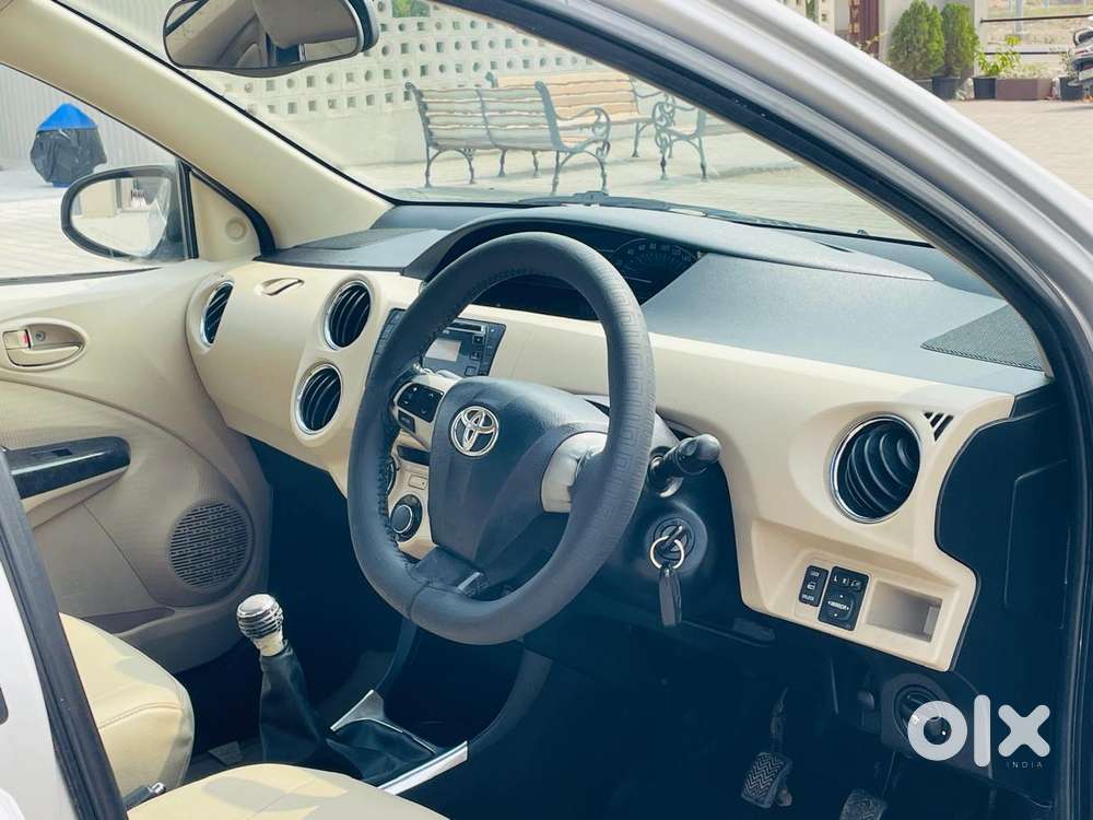 Toyota Etios Vx Limited Edition, 2016, Petrol