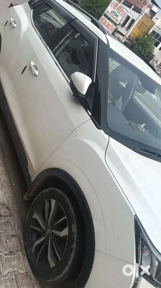 Urgent Sell Mahindra Xuv300