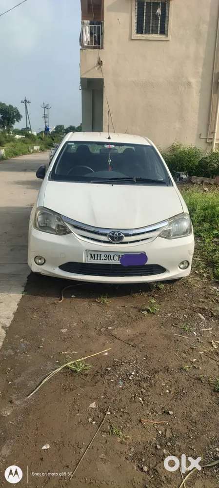 Toyota Etios 1.5 V 2011