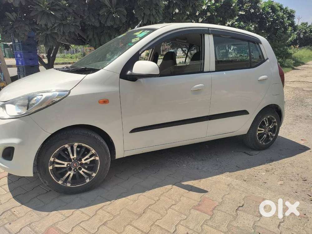 Hyundai I10 Sportz 1.1 Irde2, 2016, Cng & Hybrids