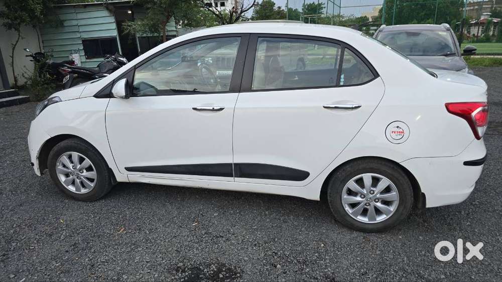 Hyundai Xcent 2014 Petrol & Cng  Hybrids Well Maintained