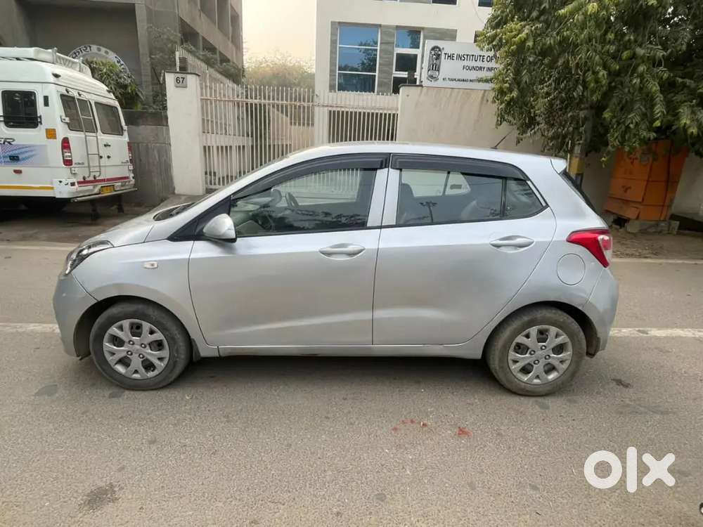 Hyundai Grand I10 2017 Petrol 52000 Km Driven..