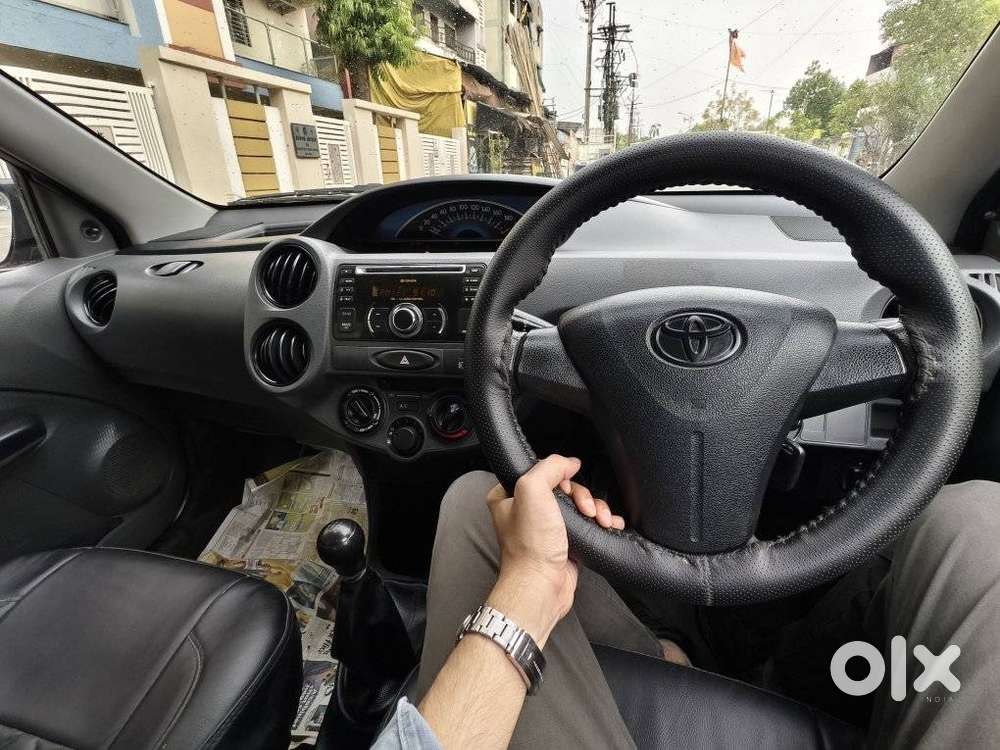 Toyota Etios Liva, 2013, Petrol