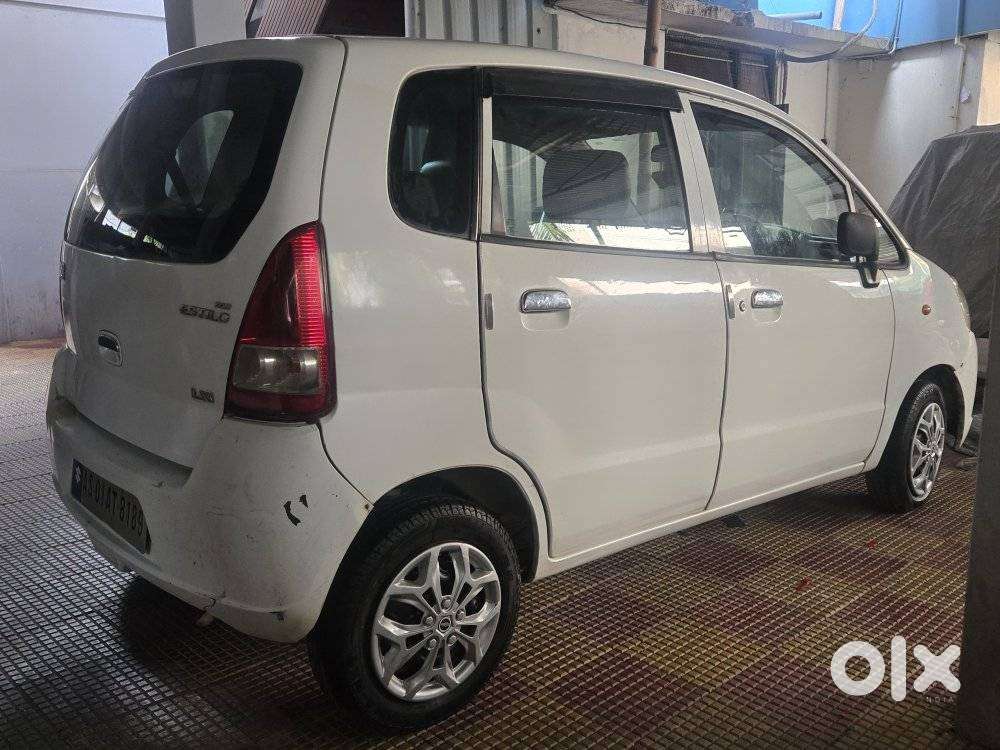 Maruti Suzuki Zen Estilo Lxi Bs Iv, 2011, Petrol