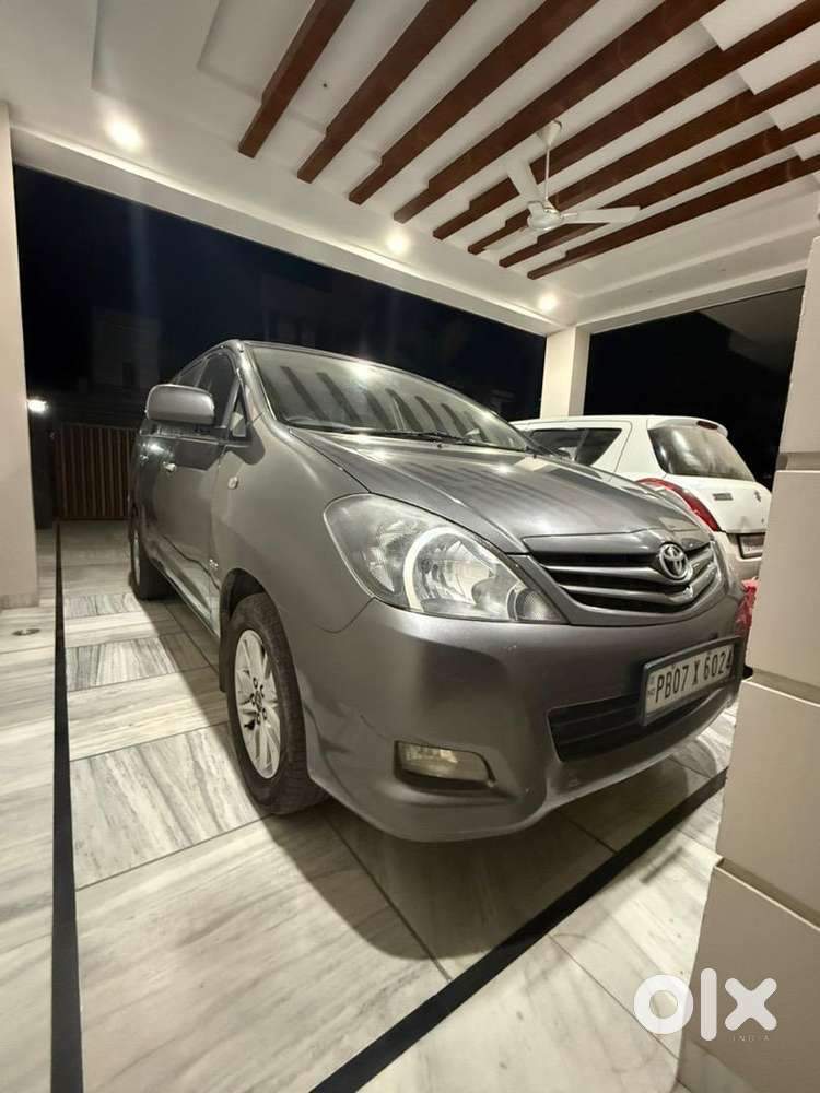Toyota Innova 2010 Diesel Well Maintained