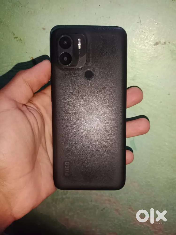 Poco Mobile 4GB 64GB Brand New Condition With Box Charger -Back finger