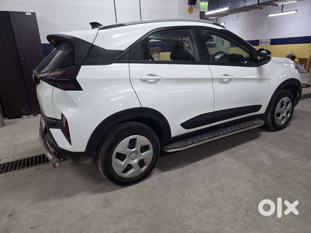 Tata Nexon Creative Plus S 1.2 Revotron Petrol 6 Mt Dt, 2025, Cng & ..