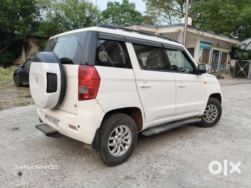Mahindra Tuv 300 2016 Diesel Well Maintained