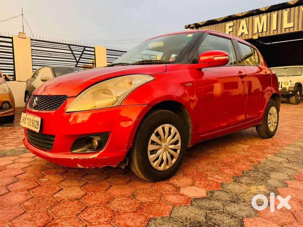 Maruti Suzuki Swift Vxi + Manual, 2013, Petrol