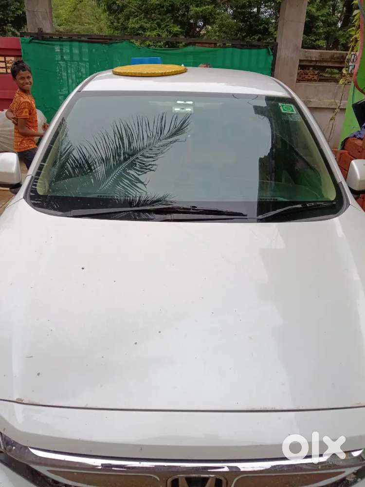 Yah 10 Lakh Ka Gadi Hai Ham Saste Mein De Rahe