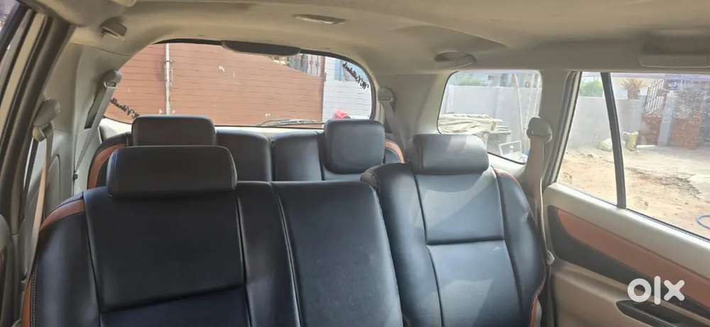 Toyota Innova 2014 Diesel 160000 Km Driven