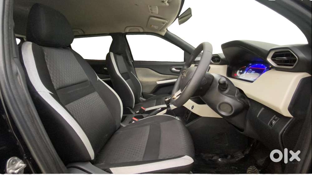Nissan Magnite 1.0 Xv, 2021, Petrol