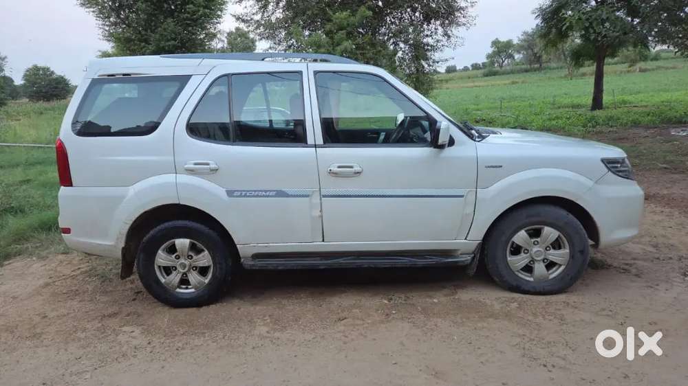 Tata Safari Storme 2018