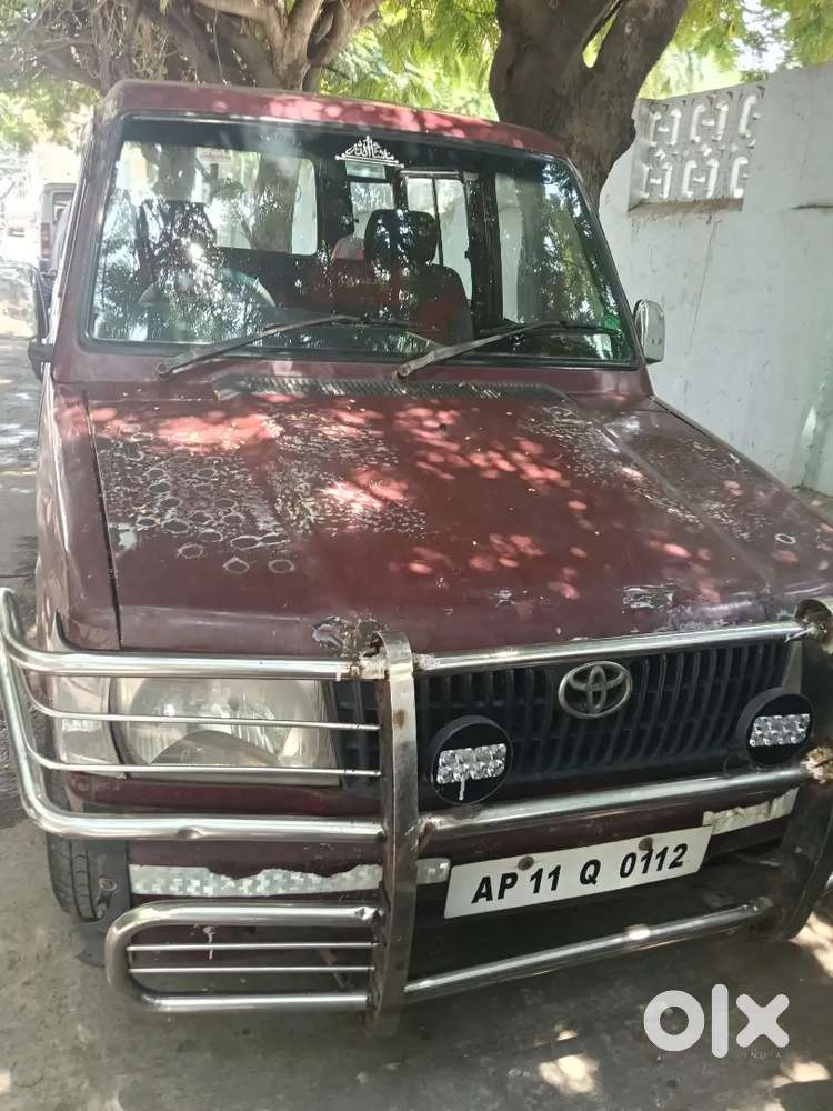 Toyota Qualis 2000