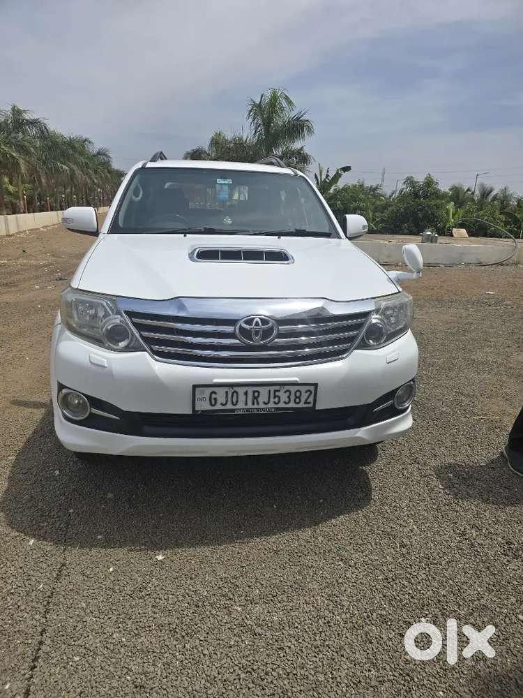 Toyota Fortuner 2015