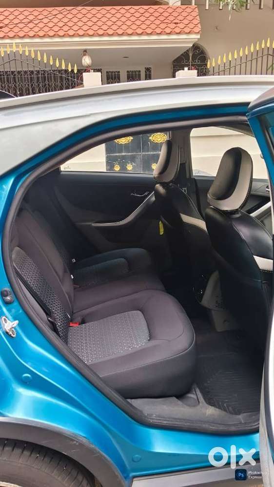 Tata Nexon 1.2 Revotron Xza Plus Dualtone, 2018