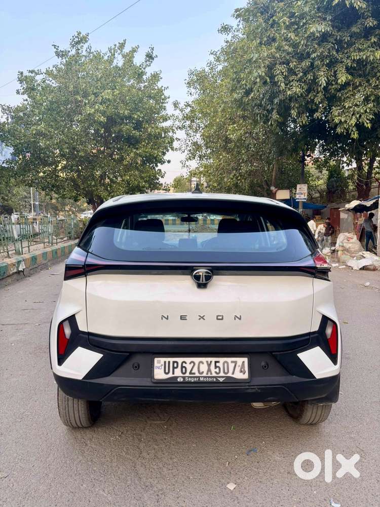 Tata Nexon Smart Plus1.2 Revotron Petrol 5 Mt, 2024, Petrol
