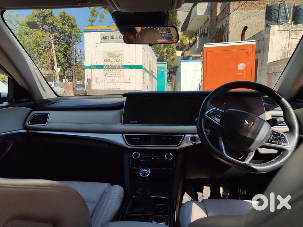 Mahindra Xuv700 2.2 Ax 7 Diesel Mt Luxury Pack Str, 2022, Diesel