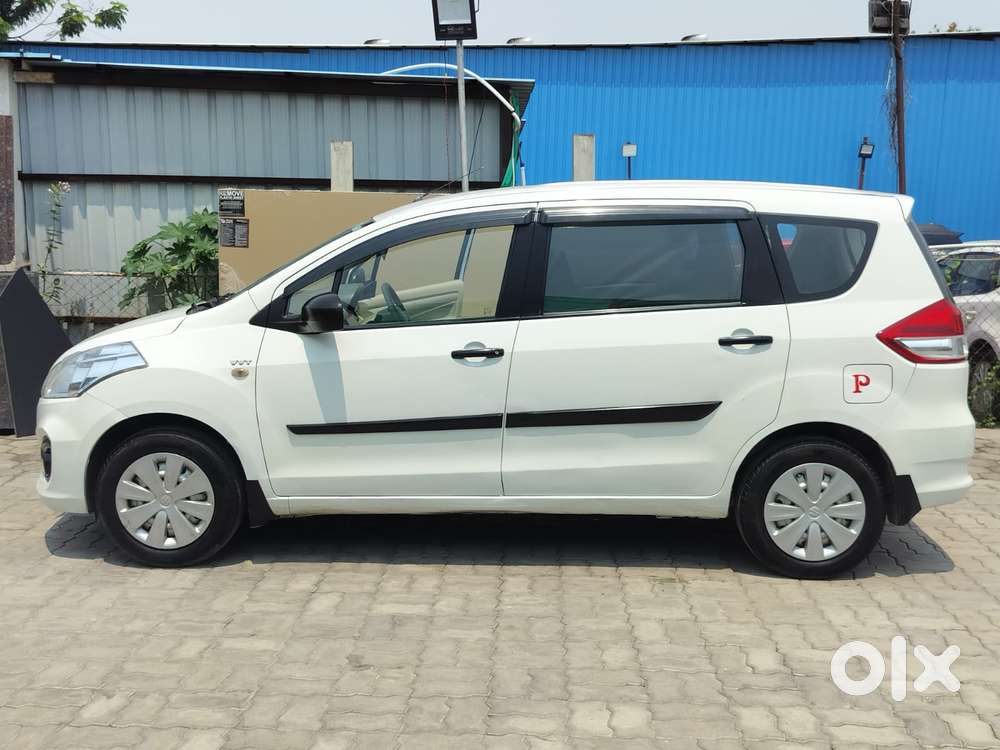 Maruti Suzuki Ertiga Lxi, 2016, Petrol