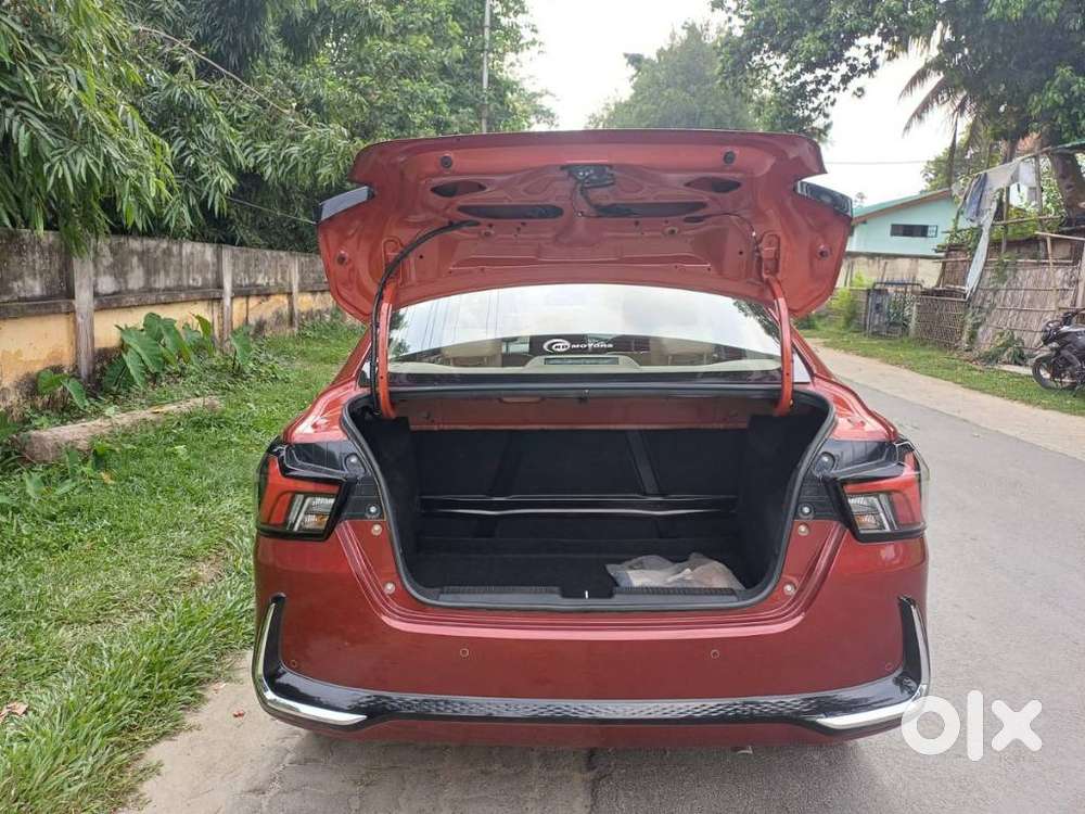 Maruti Suzuki Dzire 1.2 Zxi Plus, 2025, Petrol