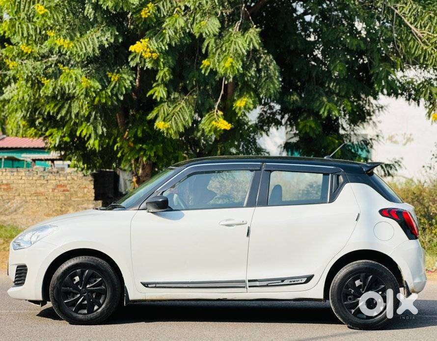 Maruti Suzuki Swift 1.2 Lxi (o), 2021, Petrol