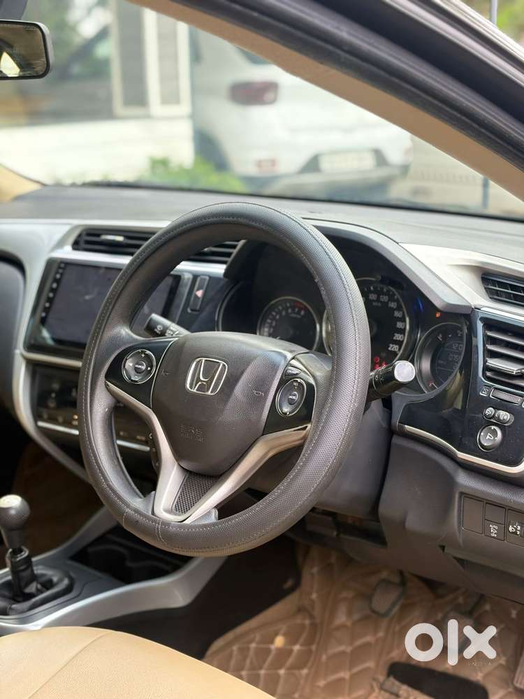 Honda City I-vtec V, 2018, Petrol