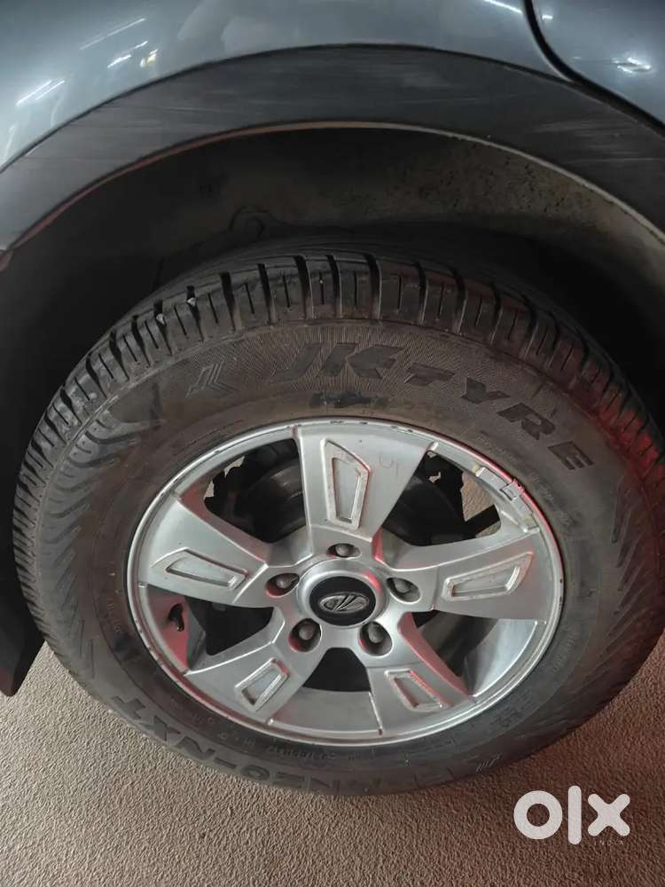 Xuv 500 Suv W8 In Immaculate Condition