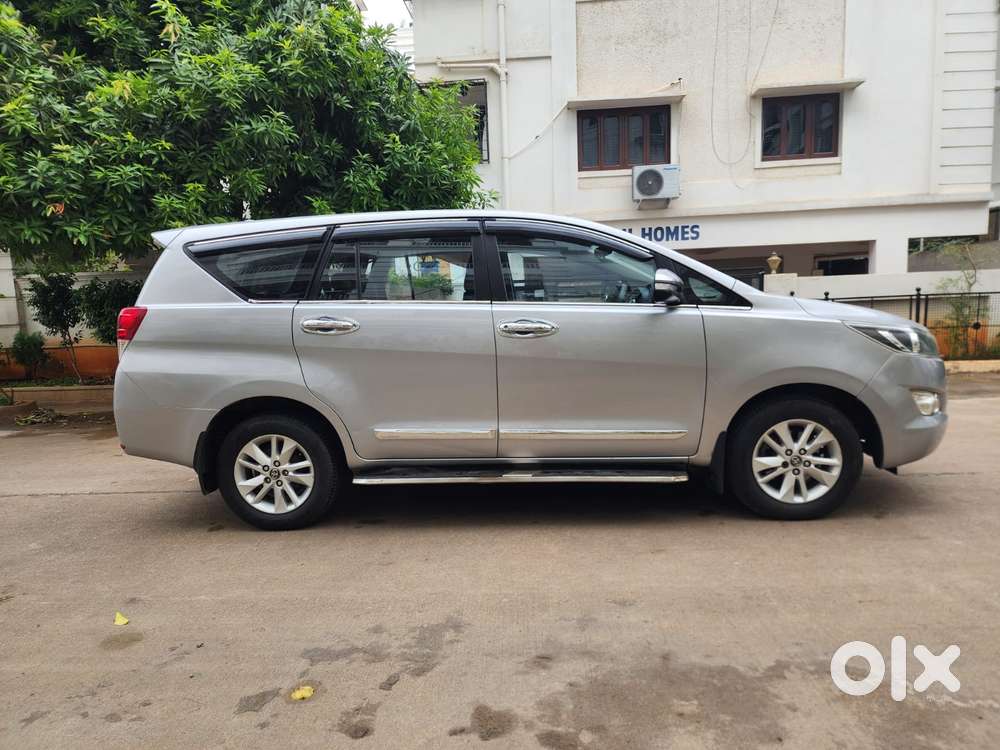 Toyota Innova Crysta 2.4 G Mt 8s, 2016, Diesel
