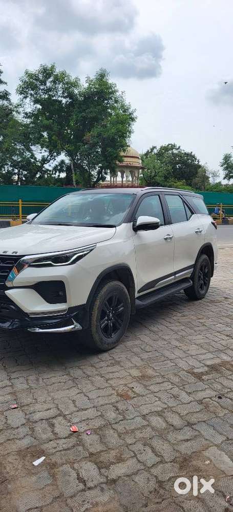 Toyota Fortuner Leader Edition (at), 2025, Diesel