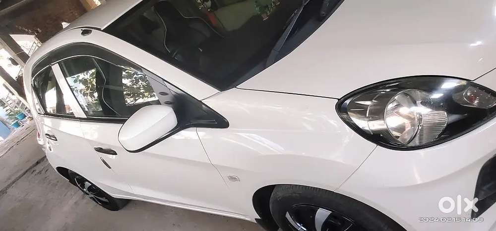 Honda Brio 2013 Petrol Well Maintained