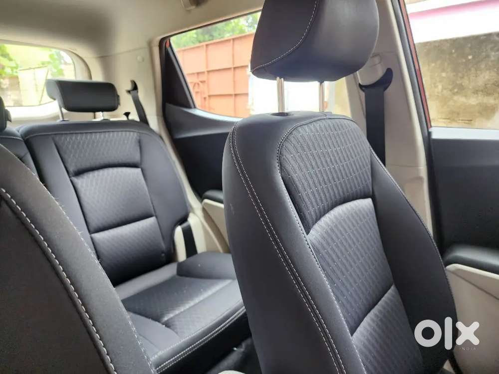 Mahindra Xuv300 2021 Petrol 27500 Km Driven