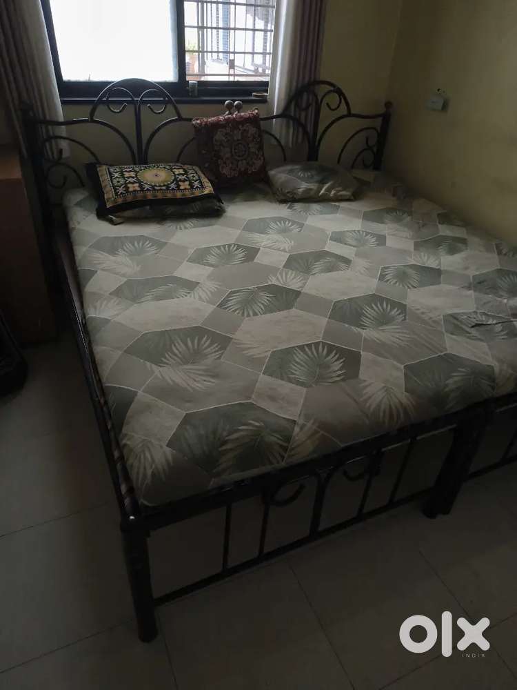 2 single beds
