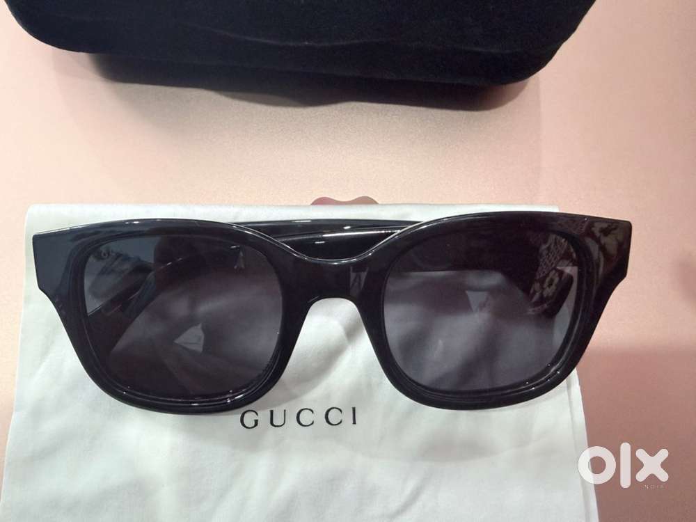 Gucci Black Designer Sunglasses with Original Case