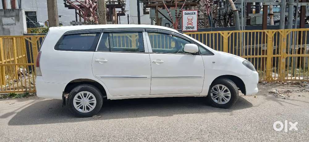 Toyota Innova 2012 Diesel 710000 Km Driven