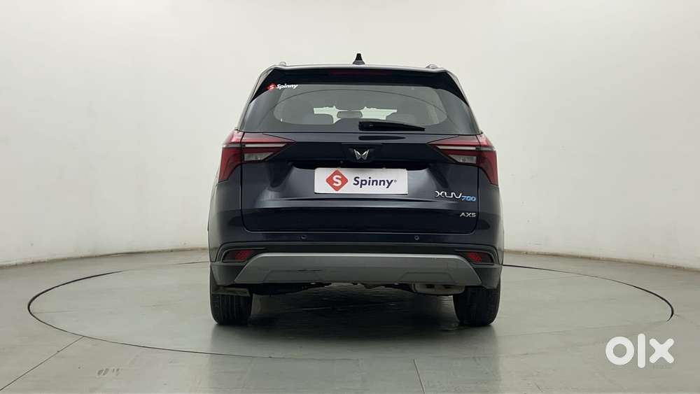 Mahindra Xuv700 2.0 Ax 5 Petrol Mt 7 Str, 2022, Petrol