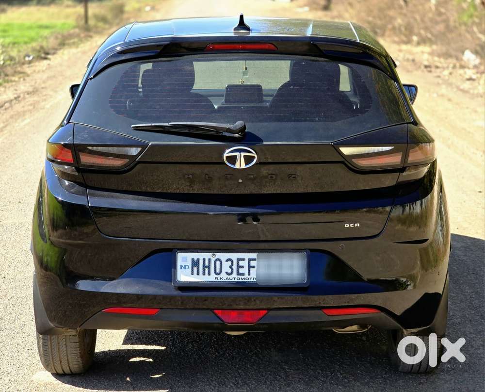 Tata Altroz 1.2 Xza Plus Dark Edition Dct, 2023, Petrol