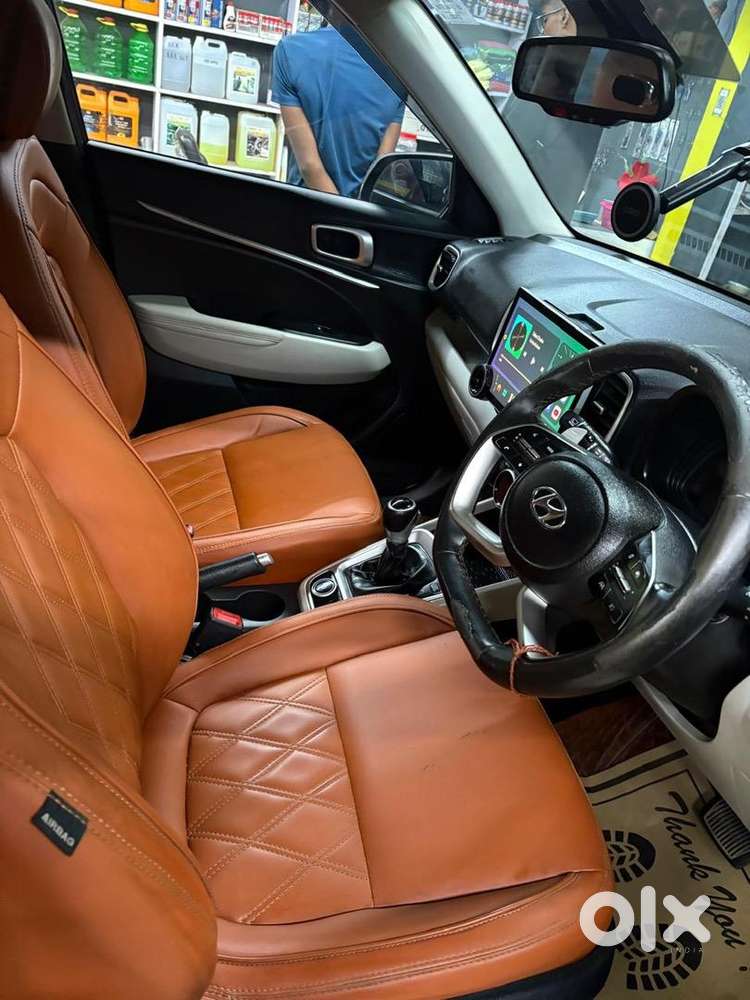 Hyundai Venue 2023 Petrol Well Maintained