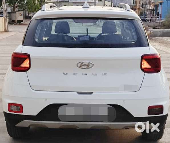 Hyundai Venue 1.2 S Plus, 2022, Cng & Hybrids