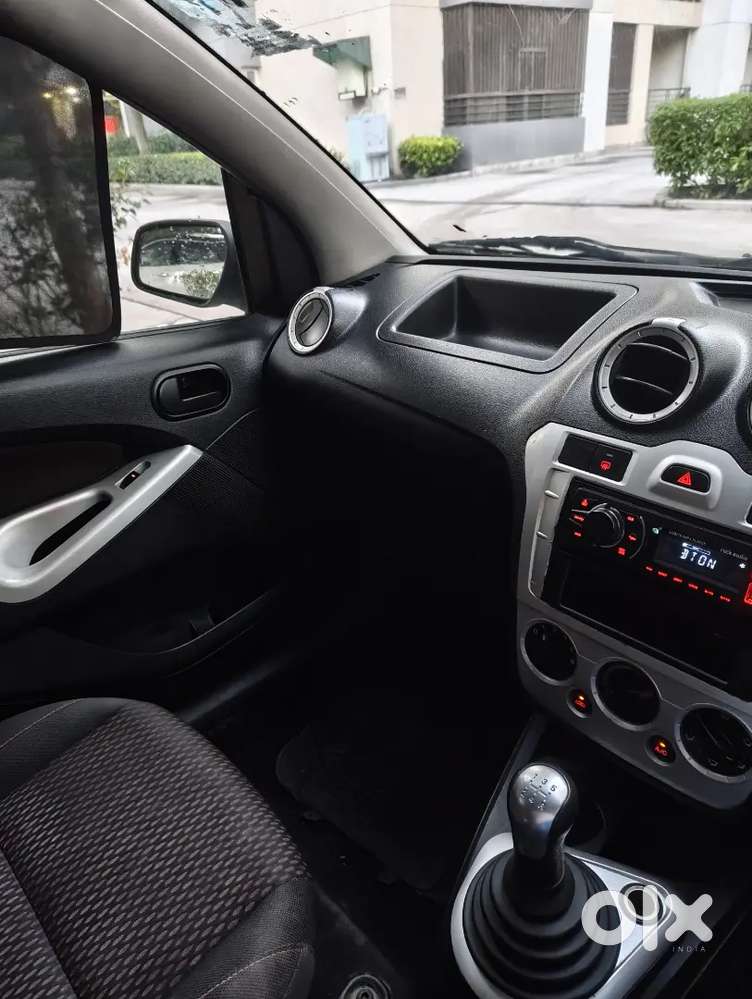 Ford Figo 1.2 Petrol 2011