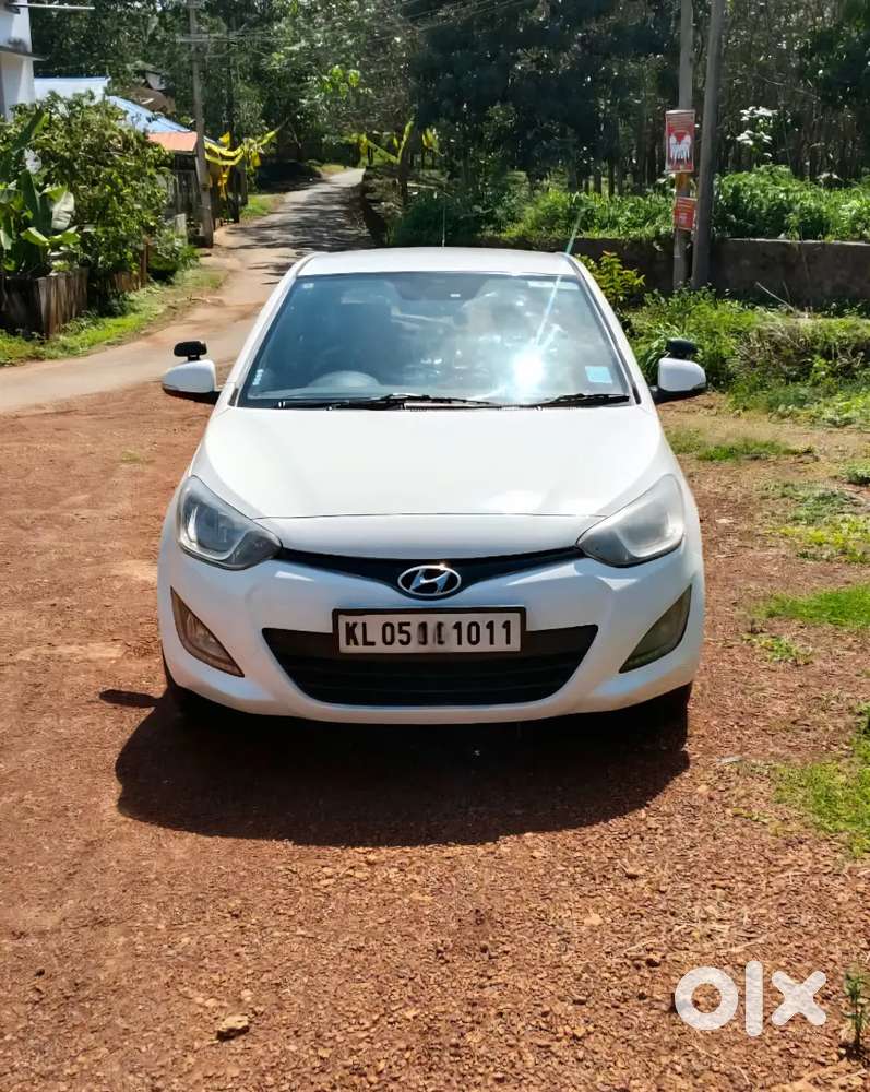 2013 Hyundai I20 Asta Petrol, Top End Varient,new Shape