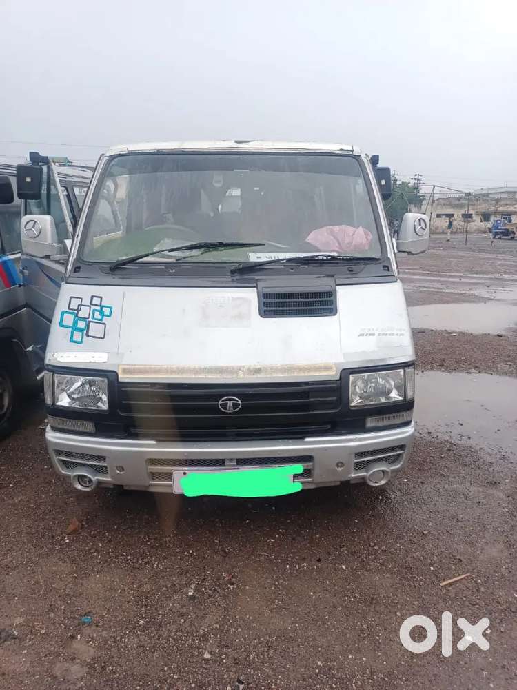 Tata Winger Deluxe