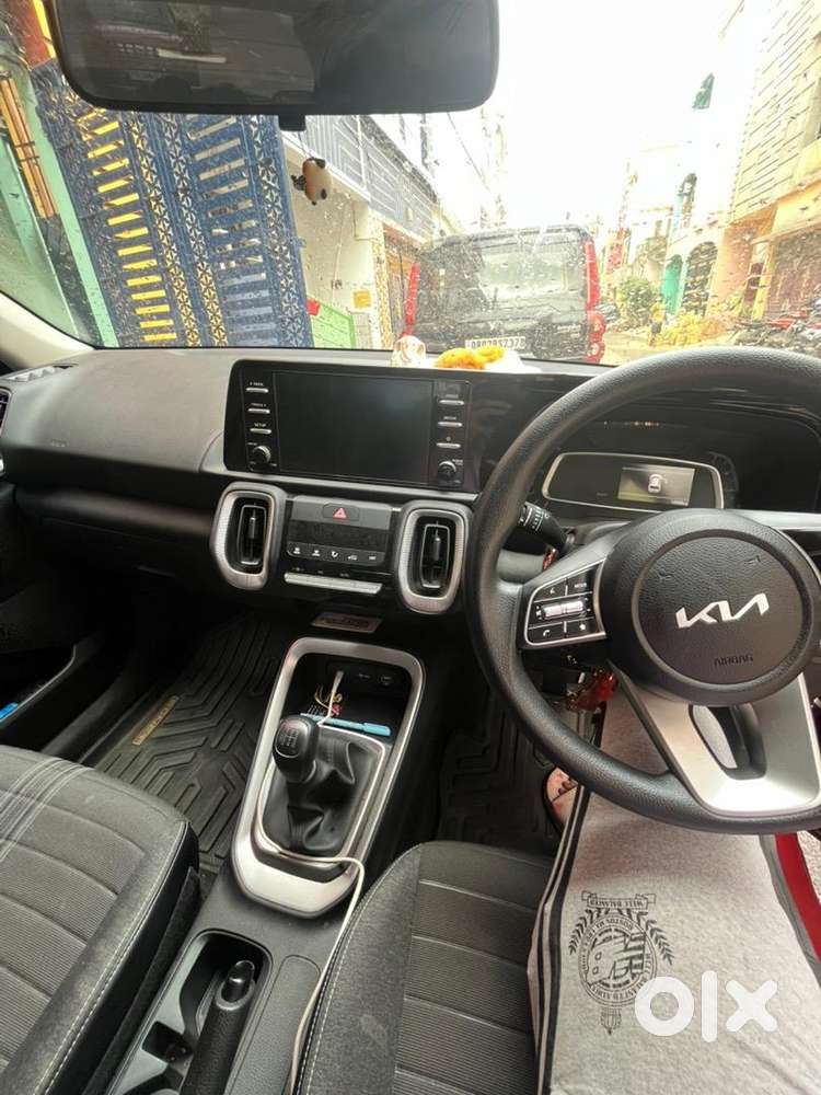 Kia Sonet 2025 Petrol Well Maintained