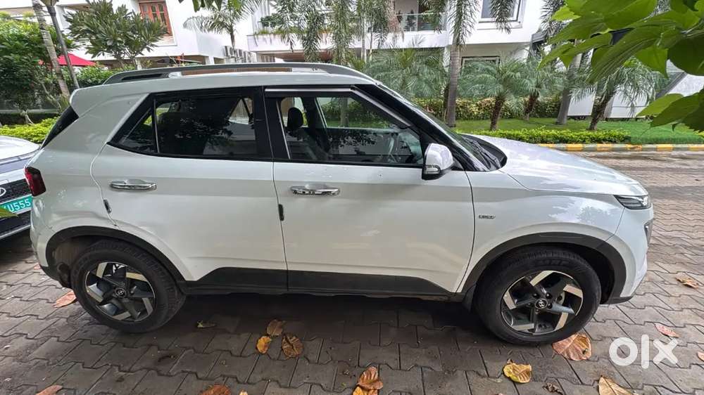  Pristine 2021 Hyundai Venue Sx 1.0 Turbo Petrol Dct (automatic)