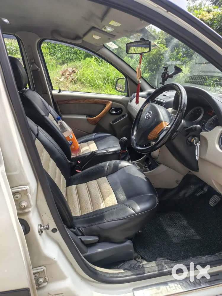 Nissan Terrano 2015 Model