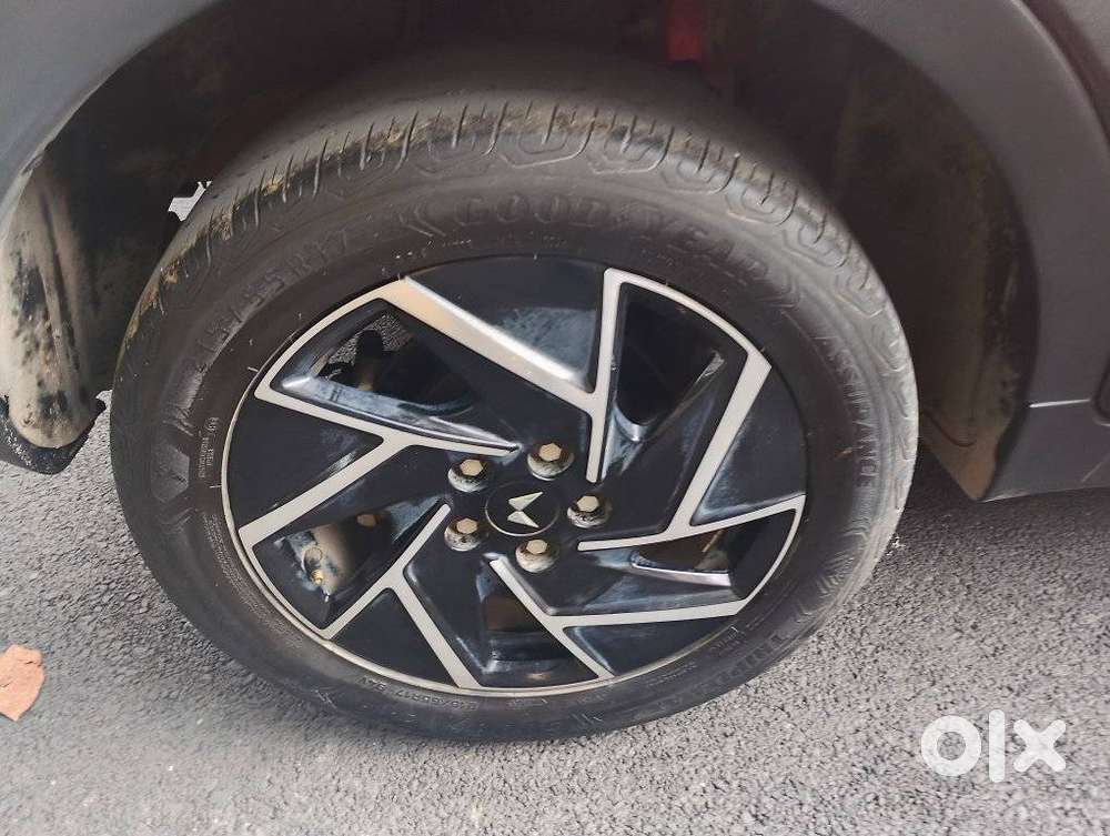 Mahindra Xuv 3xo, 2024, Petrol